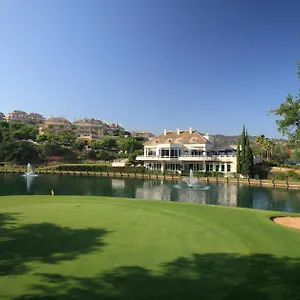 - Greenlife Golf Aparthotel